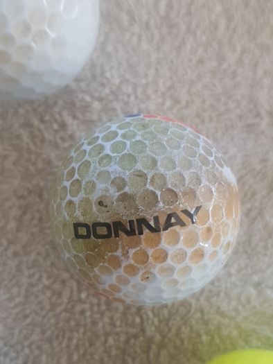 golf ball and tees