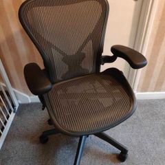 Herman Miller Aeron - fully loaded