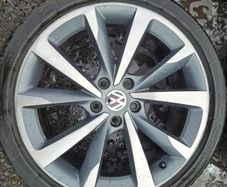 18" Vw Alloys with tyres