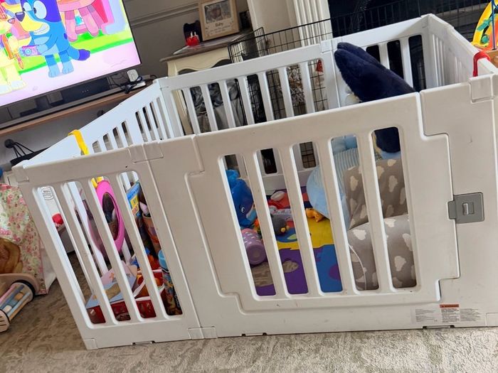 Child's play pen