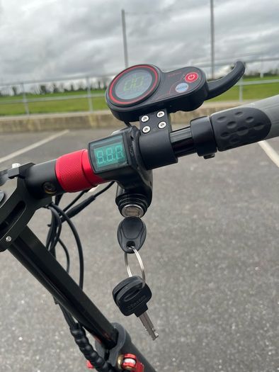 Kugo M4 PRO - Electric scooter