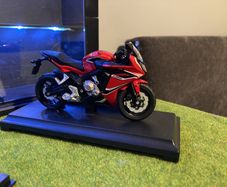 Model 2018 Honda CBR650F