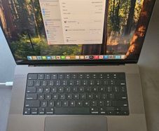 Macbook Pro 16 inch 24GB RAM 512GB SSD Applecare+