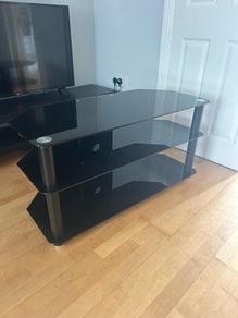 Free TV stand