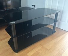 Free TV stand
