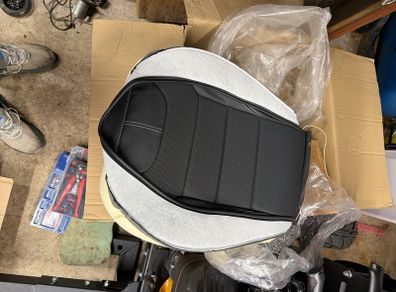Defender puma front seat base foam and headrests