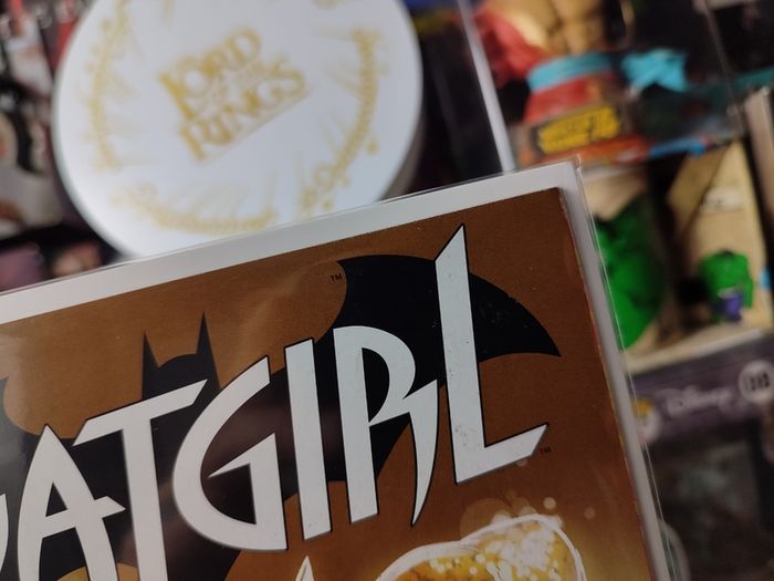 Batgirl ! Issue #37 ! 1st Appearance of Dagger Type ! 2015 ! by DC Comics !
