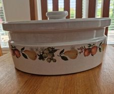 Wedgewood Quince Oval Casserole