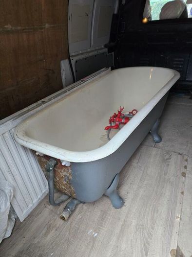Vintage Cast Iron Clawfoot Bath  Original Feet