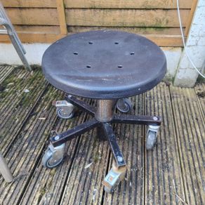 Chair on wheels
