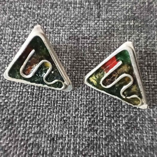 2x  silver earrings