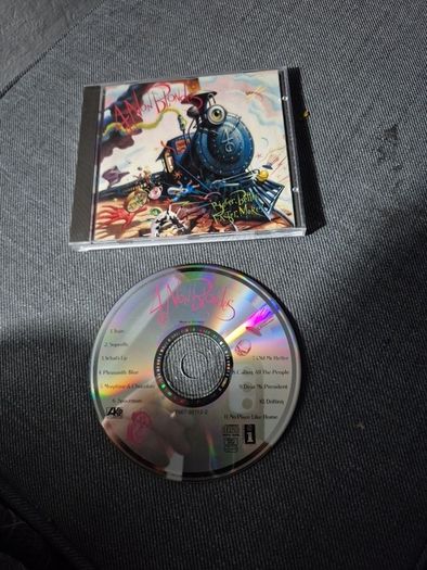 4 non blondes bigger better faster more