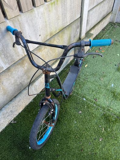 [Lot] 4x Cycles Bikes 1 Scooter