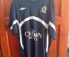 Blackburn Rovers umbro training too XXL