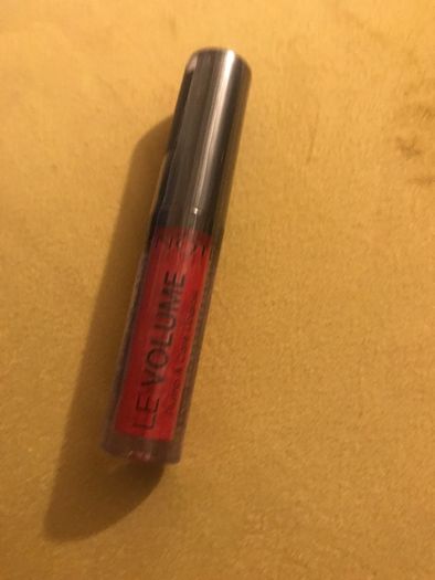 Note plump and care lipgloss