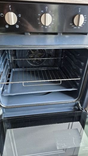 Indesit oven