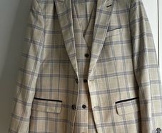3 piece Mens Suit