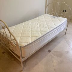 Childs single bed