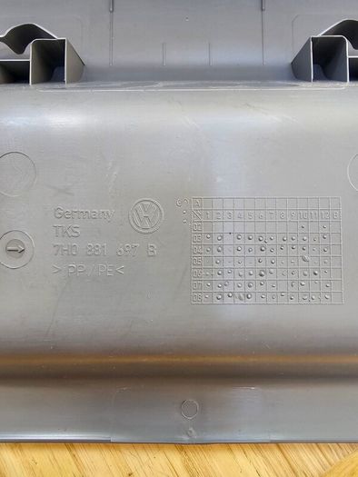 Volkswagen Transporter T5/T6 Single Seat Base Rear Covers