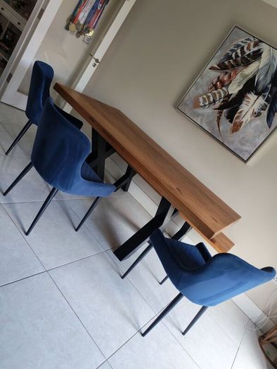 Kitchen table