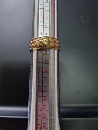 Mens Gold Claddagh Ring
