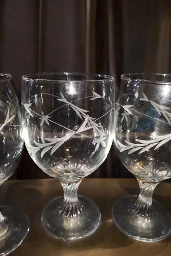 Hand etched twisted stem large wine glass set