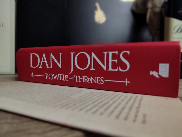 Powers and Thrones: A New History of the Middle Ages ! Hardcover ! by Dan Jones ! 2021 ! by Apollo !