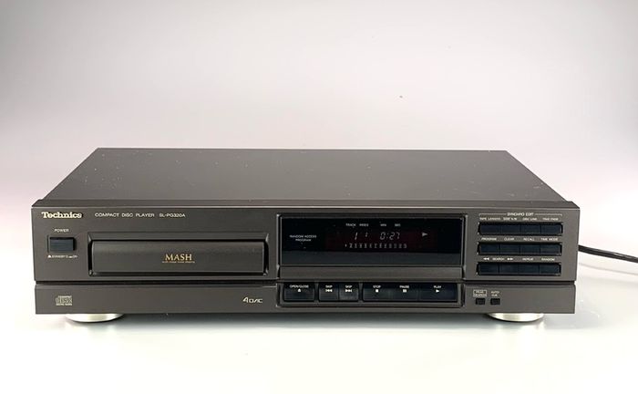 Technics SL-PG320A compact disc player