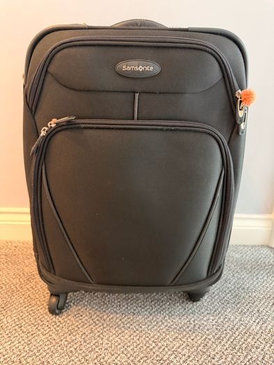 Samsonite carry on suitcase