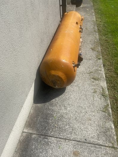 Stainless steel lagged cylinder