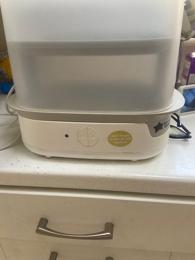 Electric steam steriliser