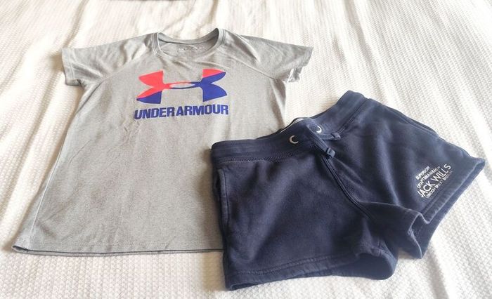 Girls top and shorts . Age 9-10