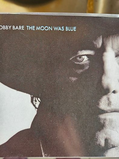 Bobby Bare. The Moon Was Blue.