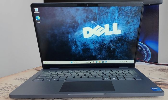 Dell PC 14250 ultra 5. 16gb 256 SSD new dell model next after 5450.
