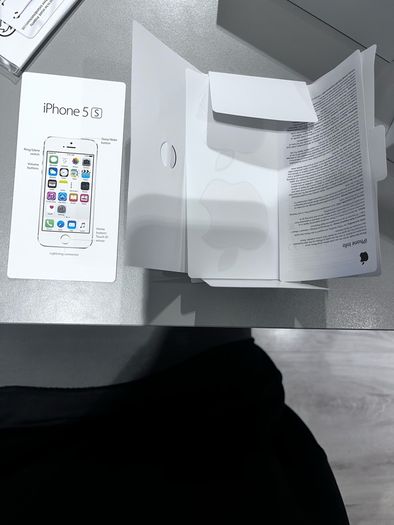 IPhone 4s and 5s for sale (Collectable)
