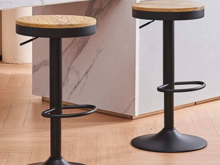 Wooden Bar Stools Set of 2 Adjustable Counter Height Barstools, Round Breakfast Vintage High Bar Chairs Rustic Swivel for Home Kitchen, Easy to Assemble, Brown and Black