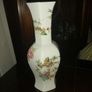 Crown porcelain vase Image 2