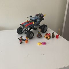 lego 70827 Lego movie two Emmet and Lucy's escape buggy