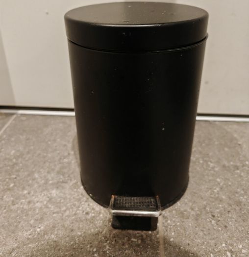 Black Pedal Bin with Removable Inner Bucket