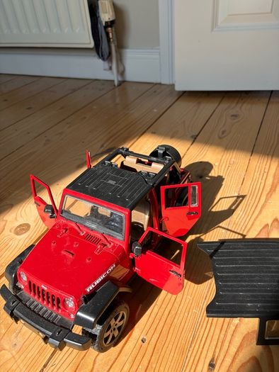 Bruder Jeep Wrangler Unlimited Rubicon 1:16