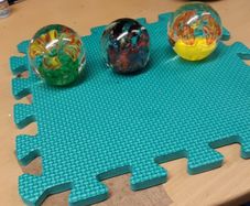 Glass paper weights
