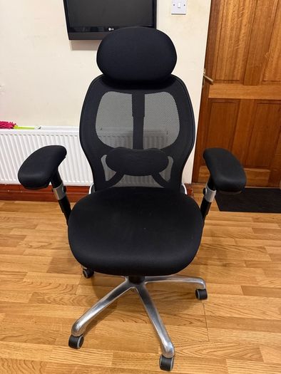 Ergonomic office chair