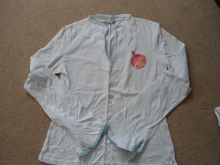 Cotton top with loose sleeves
