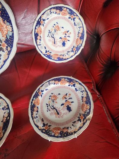 five consecutors plates