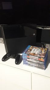 Pllaystation 4 with games