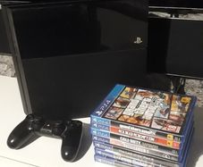 Pllaystation 4 with games