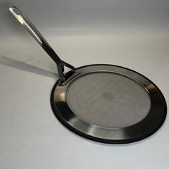 LE CREUSET Stainless Steel Splatter Guard, 20cm to 24cm