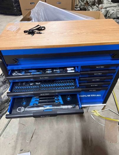 Brand New 13drawer Tool Chest Full Kf Tools