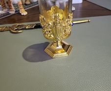 Votive stand