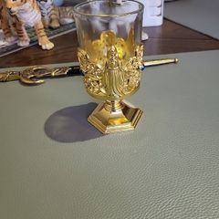 Votive stand